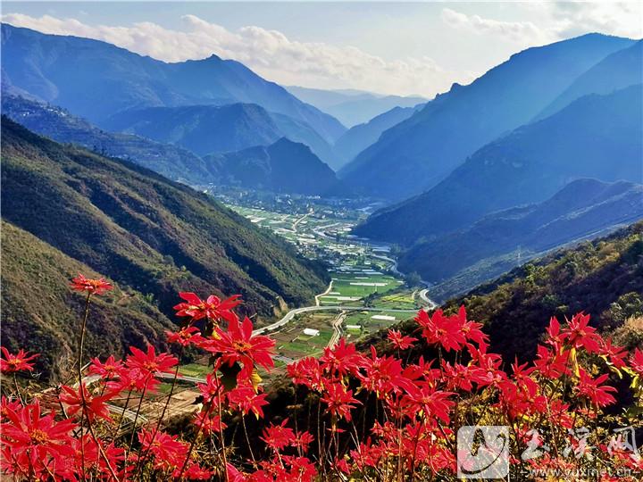 晴日裝點山川更好看。 施永強(qiáng) 攝