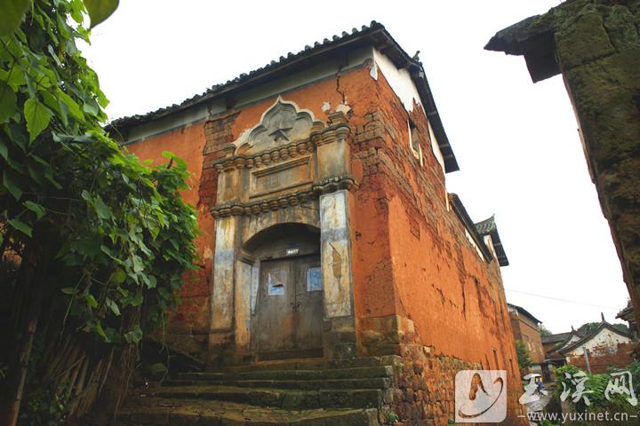 那諾鄉(xiāng)豬街村是茶馬古道上的重要驛站，民居建筑別具特色。攝于2015年10月2日。