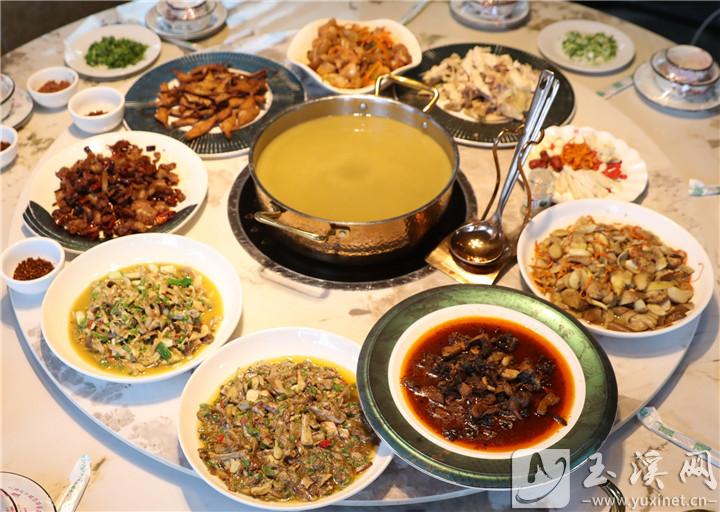 北城興隆菌子園菜品多樣，給人極致的舌尖體驗。