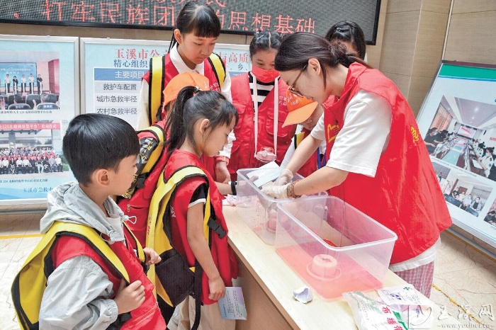 學(xué)習(xí)處理傷口。