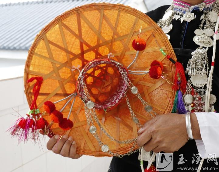 竹制小葉蓮帽。