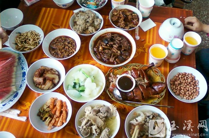 米線節(jié)傳統(tǒng)美食。