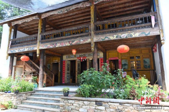 在美國西弗吉尼亞州山間，有一座來自中國云南的民居。中新社記者  陳孟統(tǒng)  攝