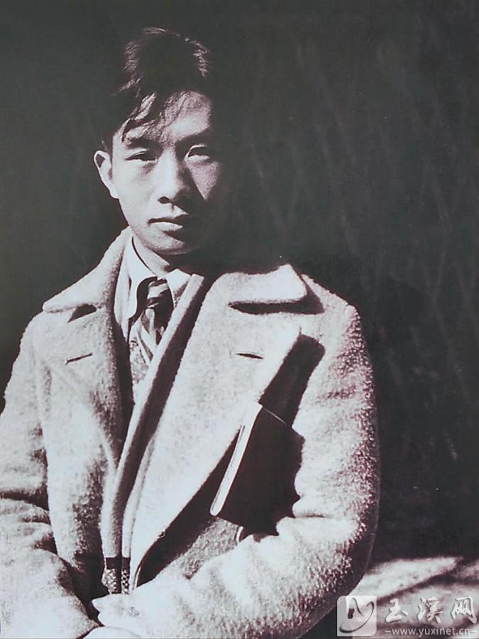 1933年初從北平回到上海的聶耳。（資料圖）