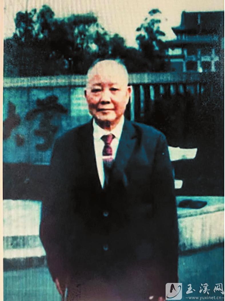 晚年的盧昭。